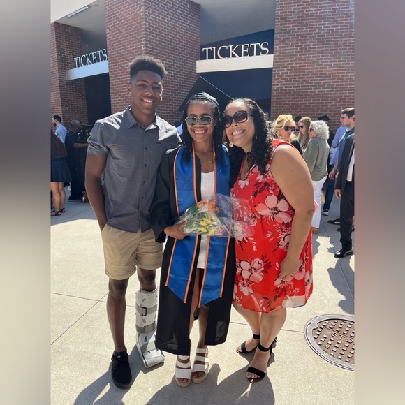 I’M LIVE!!! Please Like this Listing for LIVE show notifications - Picture 7 of 12